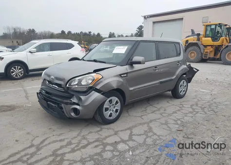 2013 Kia Soul z USA, uszkodzony, nr VIN KNDJT2A55D7626495